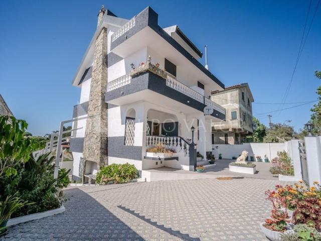 Casa de 230 m² à venda Canecas, Odivelas, Lisboa