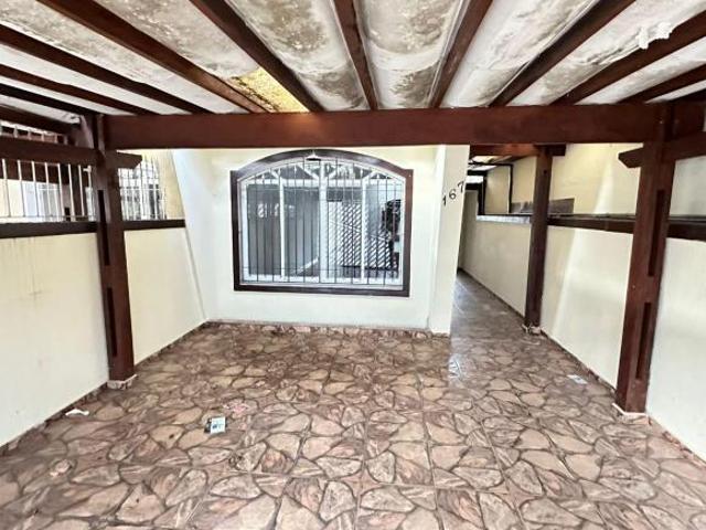 Casa de 230 m² com 3 quartos à venda no Jardim Bonfiglioli FL34