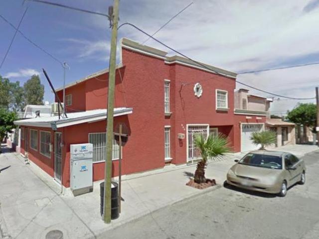 Casa de 230 m² con 4 recámaras en venta en Alameda, Chihuahua