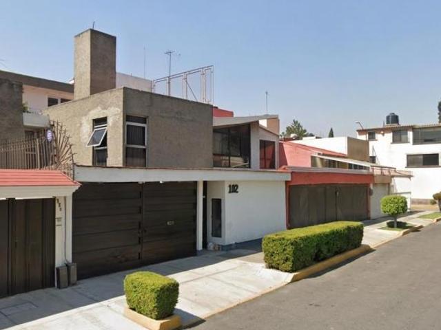 Casa de 230 m² con 4 recámaras en venta en Paseos de Taxqueña
