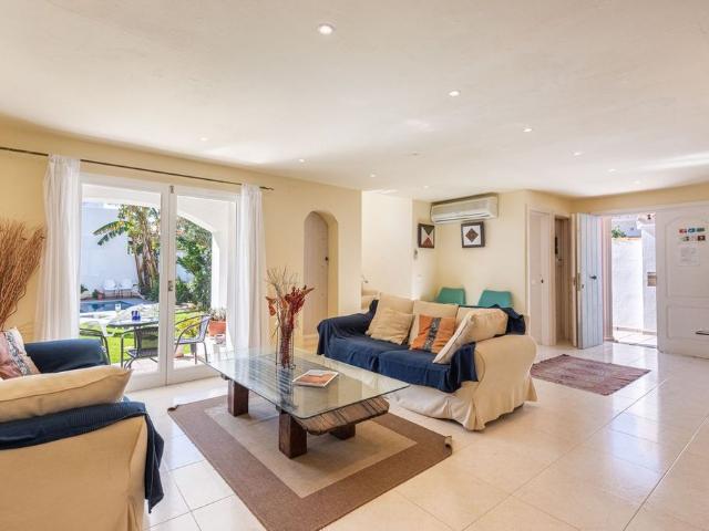 Casa de 232 m2 en venta San Pedro de Alcántara, Andalucía