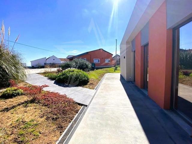 Prestigiosa casa de 234 m² à venda Antas, Caldas da Rainha, Leiria