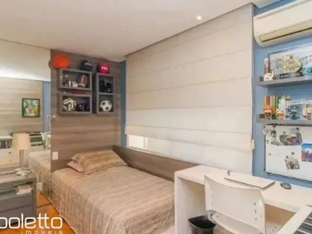 Casa de 234m2, para locação por R$ 15.000,00,00 Bairro Três Figueiras
