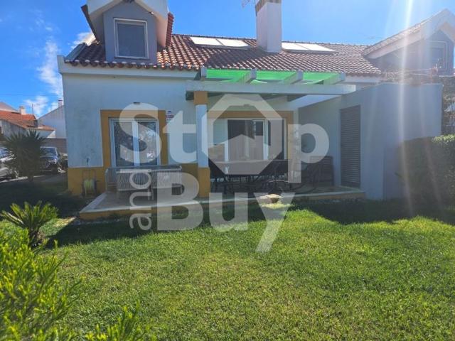 Casa de 235 m² à venda Santiago do Cacém, Setúbal