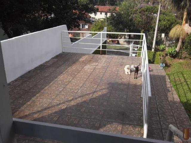 Casa de 2 dois dormitórios e 2 dois banheiros à venda com terreno