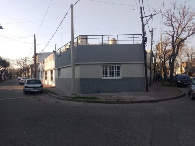 CASA DE 2 DORMITORIOS