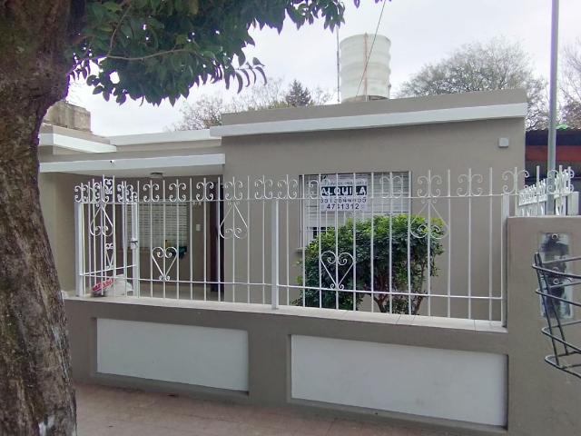 Casa de 2 Dormitorios en B° Los Gigantes