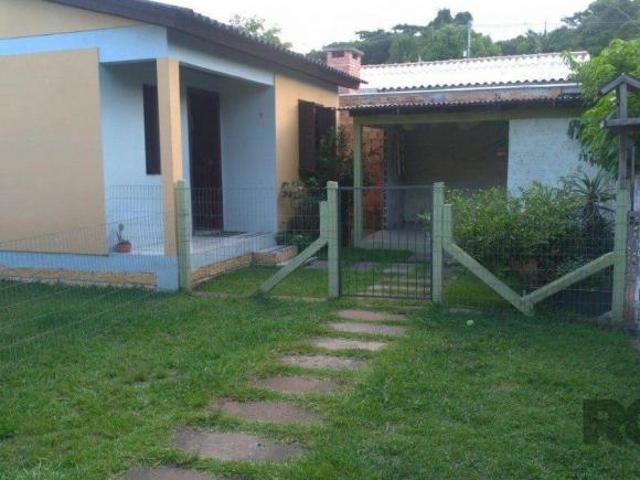 Casa de 2 dormitórios no bairro Belém Velho