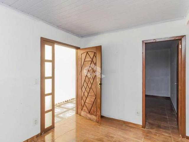 Casa de 2 dormitórios no Morro Santana