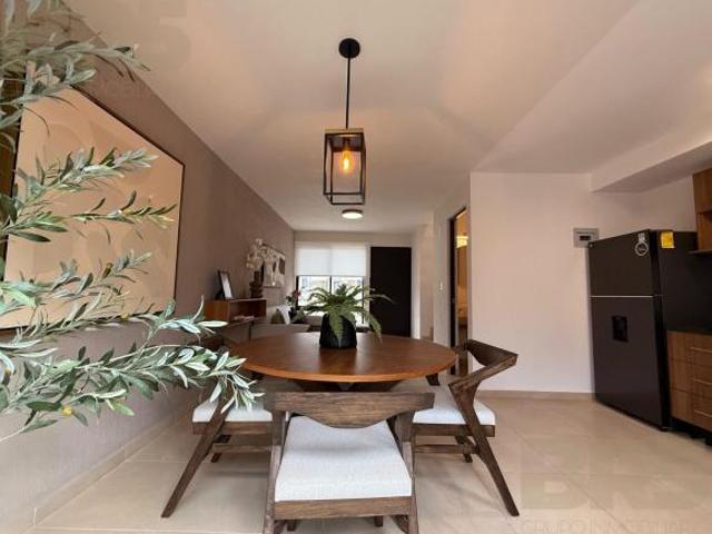 Casa de 2 habitaciones con pasillo lateral en El Marqués Querétaro