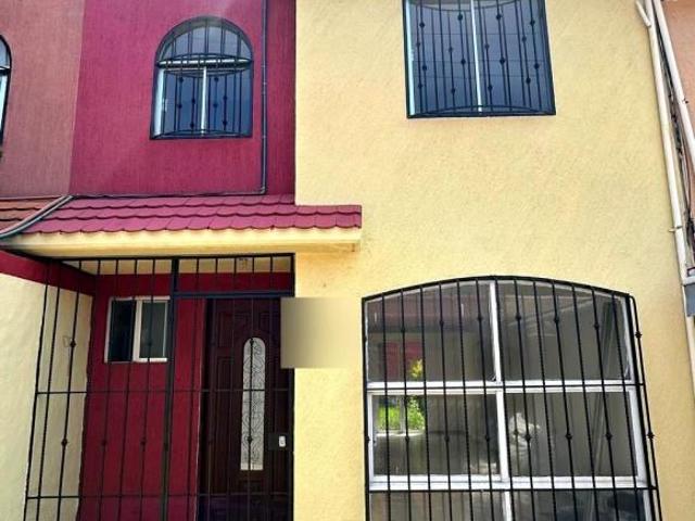 Casa de 2 niveles en Valle del Tenayo