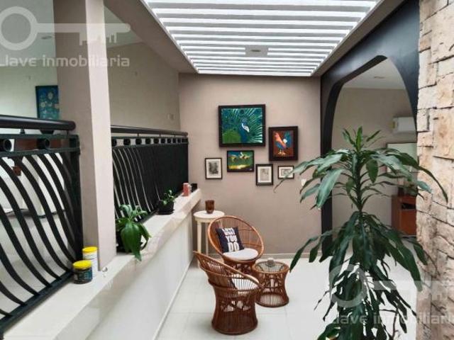 Casa de 2 niveles en venta ubicada en Col. Petrolera en Coatzacoalcos, Veracruz