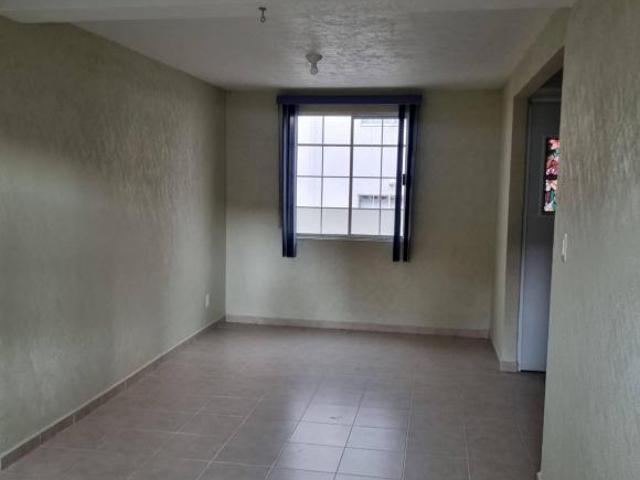 CASA DE 2 NIVELES EN VENTA EN CITARA, HUEHUETOCA, ESTADO DE MÉXICO