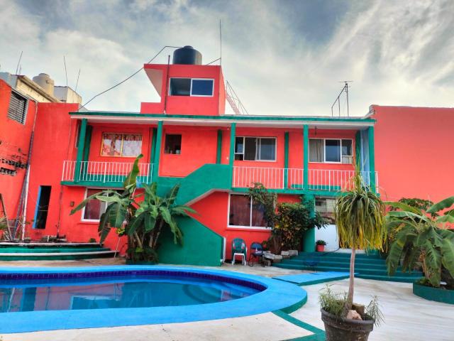 CASA DE 2 NIVELES EN FRACC. LAS PLAYAS, ACAPULCO