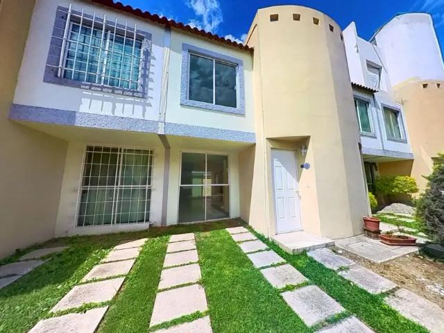 Casa de 2 niveles en Rinconada Cuautitlán