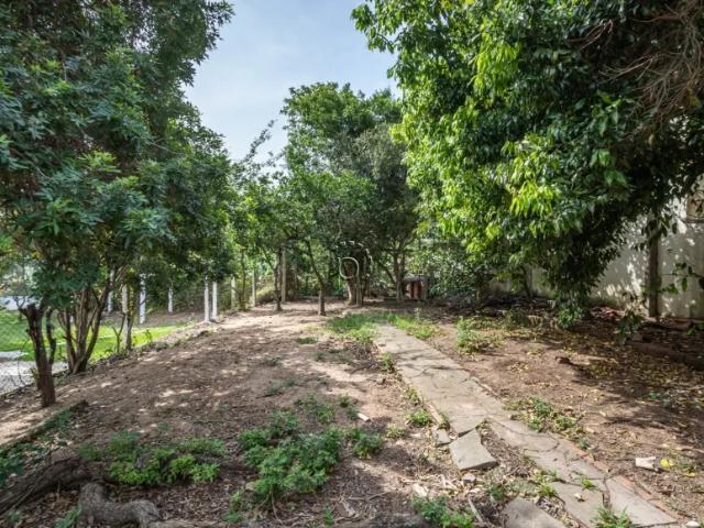 Casa de 2 suítes para alugar no bairro Ipanema