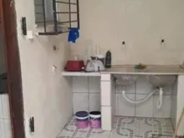 Casa de 2 pavimentos na tv barão do triunfo! Área total de 180m². 01 vaga de garagem. Nascente