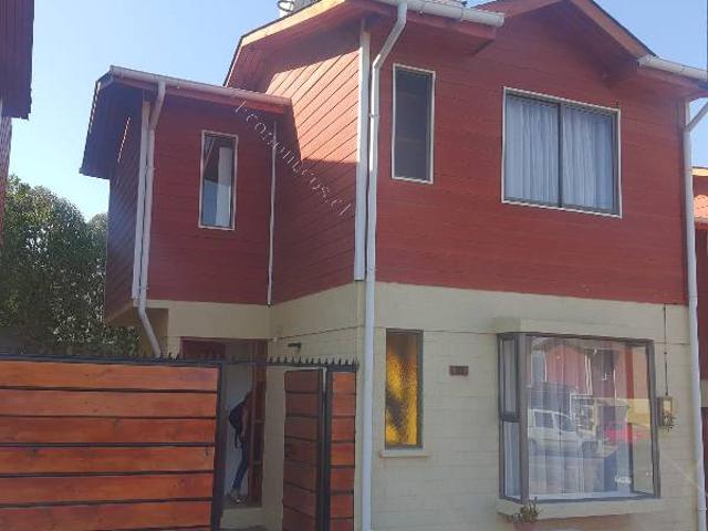 Casa de 2 pisos en condominio seguro, Hijuelas