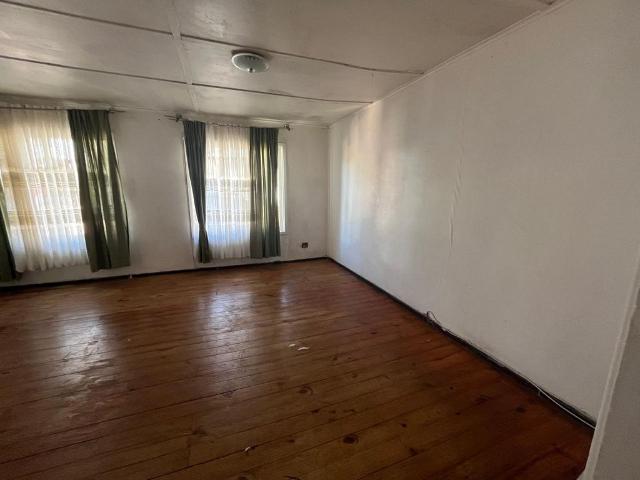 CASA DE 2 PISOS EN SUBIDA ECUADOR VALPRAISO