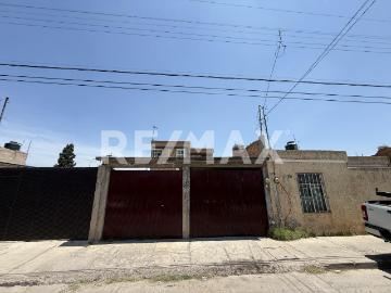 Casa de 2 pisos en venta cercana al ITD