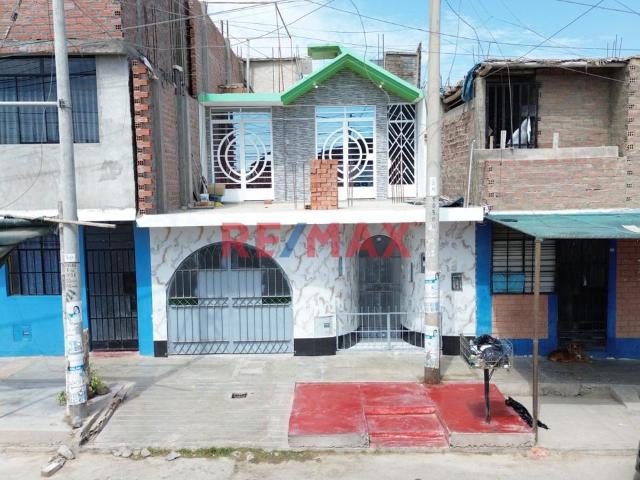 Casa De 2 Pisos En Venta En Parcona – 163 M² De Terreno
