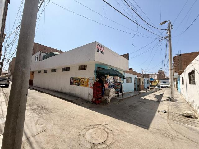 Casa de 2 Pisos en Venta en Pasaje Leoncio Prado – Huacho | 5 Dormitorios y Terraza