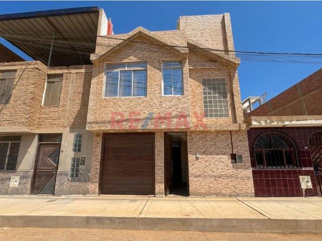 Casa De 2 Pisos Independientes + Proyección Para 3Er Piso En Urb. Fermín Ávila Morón