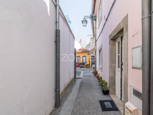 Casa de 2 quartos no centro histórico de Viana do Castelo – Totalmente de pernas