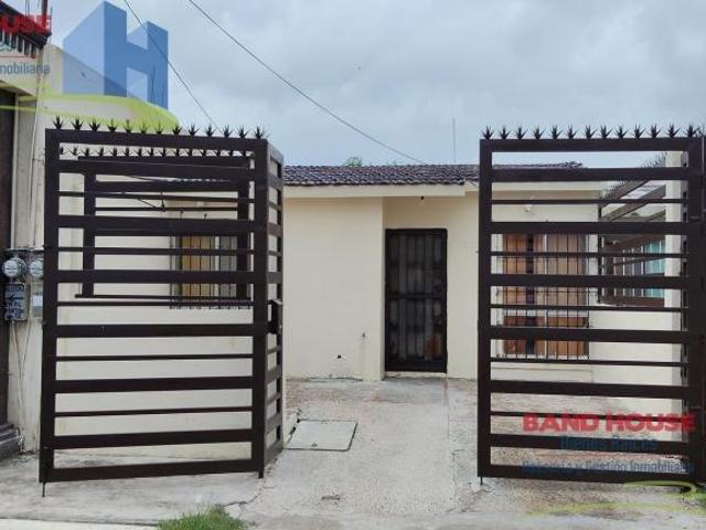Casa de 2 racamaras en las Fuentes Secc. Lomas, 88703, Reynosa, Tamaulipas