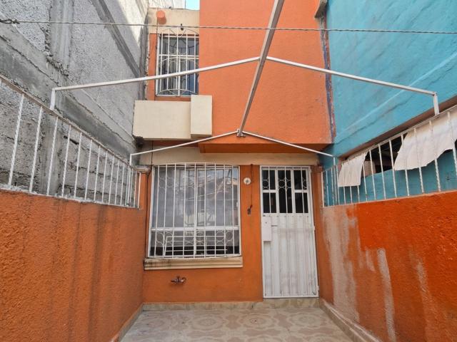 Casa de 2 recámaras en RENTA, en Héroes Tecámac 6ta sección, Tecámac, Edo Mex