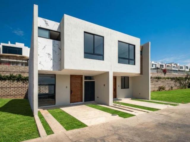 Casa de 2 recamaras en venta en Zimalta coto batian