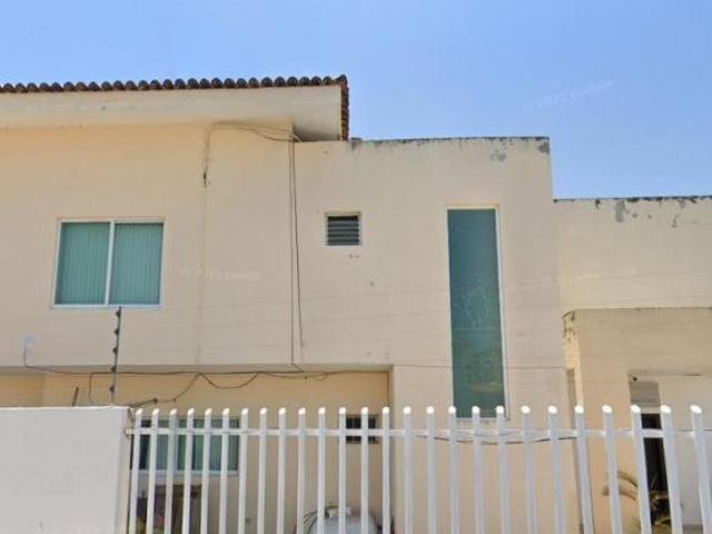 Casa de 340 m² con 5 recámaras en venta en Diaz Ordaz