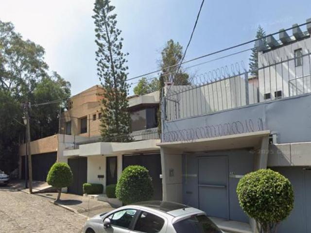 Casa de 344 m² con 3 habitaciones en venta en Las Águilas, sobre Andrés Henestrosa, ¡Gran Oferta!