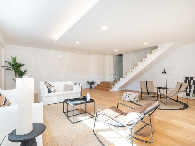 Casa de 345 m² para alugar Oeiras, Lisboa