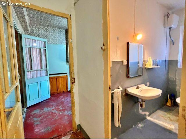 Casa de 350 m2 en el centro de Alfara de Carles Los Puertos – Para reformar, con garaje enorme, só