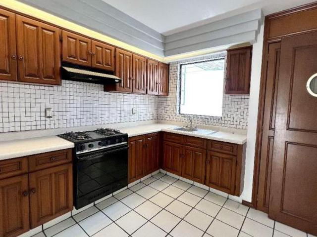 Casa de 350 m² con 3 recámaras en venta en Zapopan