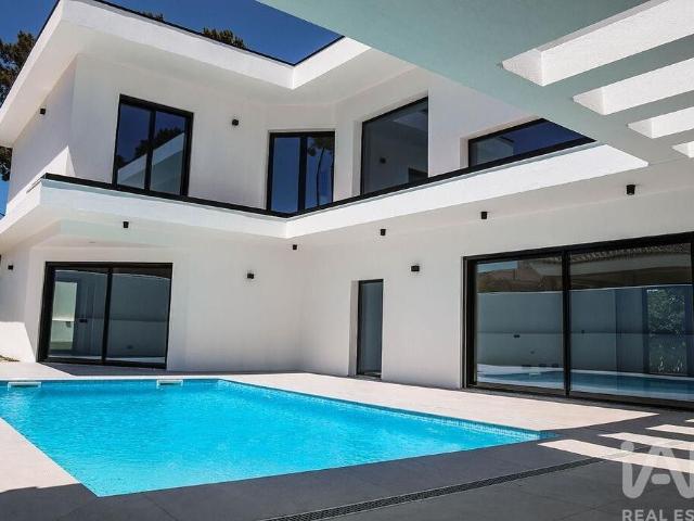 Casa de 352 m² à venda Corroios, Setúbal