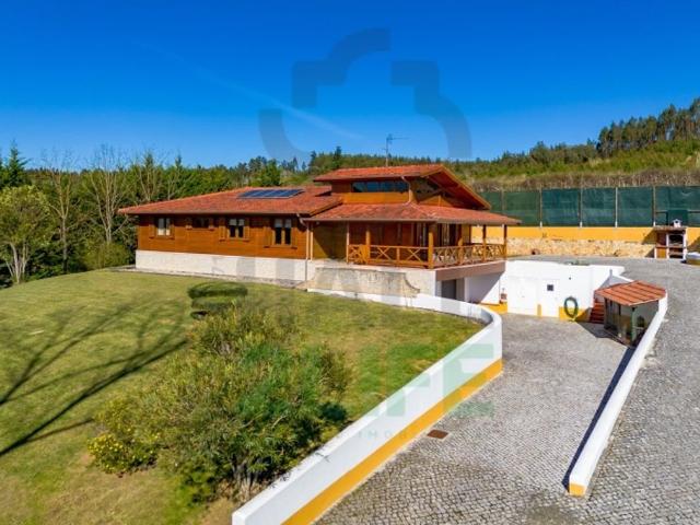 Prestigiosa casa de 354 m² à venda Porto de Mós, Leiria