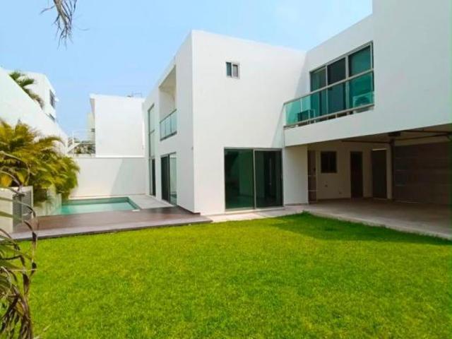 Riviera veracruzana Oferta! Casa de 360 m² con 4 recámaras en venta en Las Olas Residencial