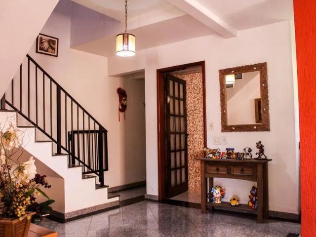 Casa de 360 metros quadrados no bairro Taquara com 5 quartos