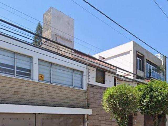 Casa de 361 m² de terreno con 4 recámaras en venta en Las Águilas