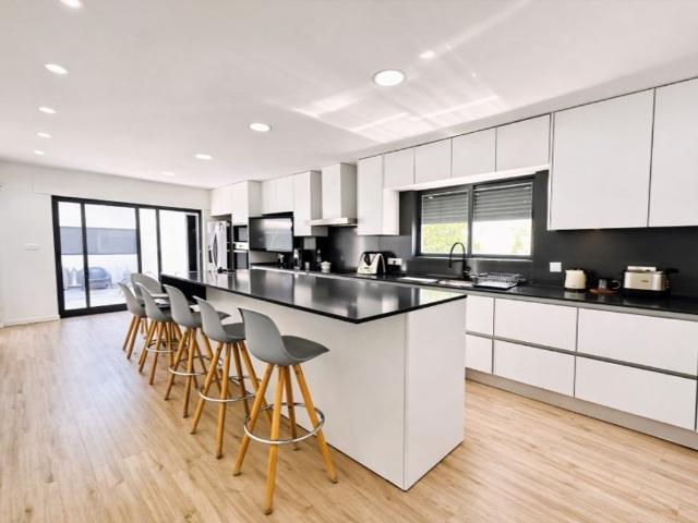 Casa de 365 m² à venda Fanqueiro, Loures, Lisboa