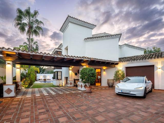 Casa de 373 m2 en venta Benahavís, España