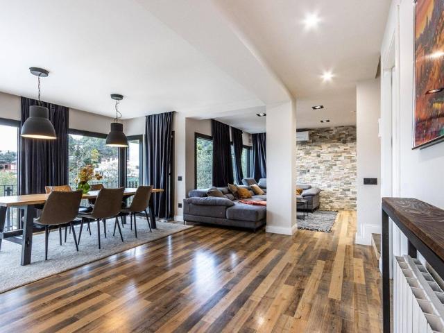 Casa de 370 m2 en alquiler Matadepera, Cataluña