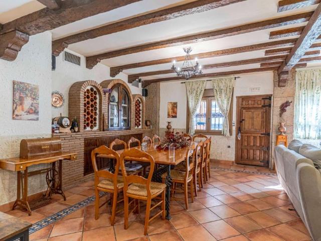 Casa de 372 m2 en venta Peligros, España