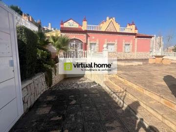 Casa de 375 m2 en venta Benidorm, Comunidad Valenciana