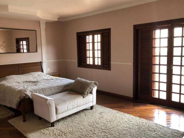 Casa de 380 m² com 3 quartos à venda no Parque Campolim