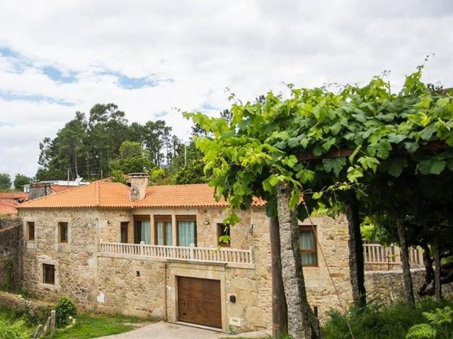 Casa de 300 m² à venda Valença, Viana do Castelo