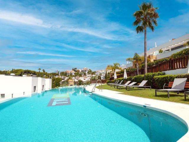 Casa de 302 m2 en alquiler Marbella, Andalucía