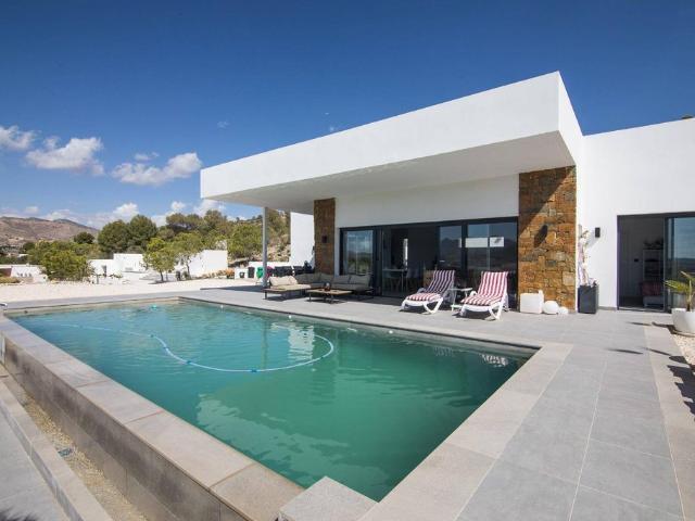 Casa de 304 m2 en venta La Romana, Comunidad Valenciana
